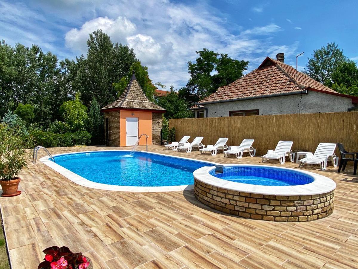 Villa Larus Palic Ngoại thất bức ảnh